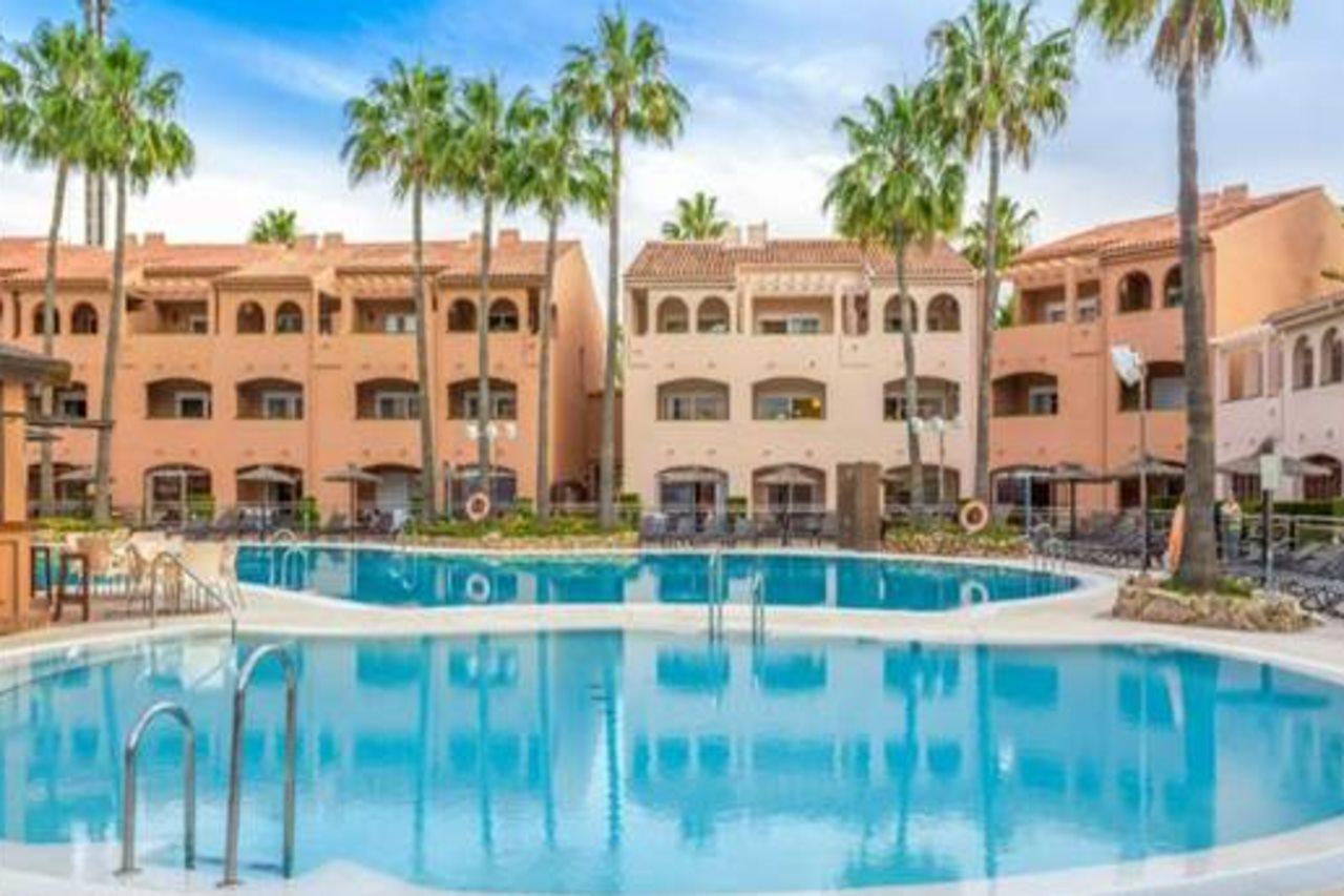 Amigos Club Aparthotel