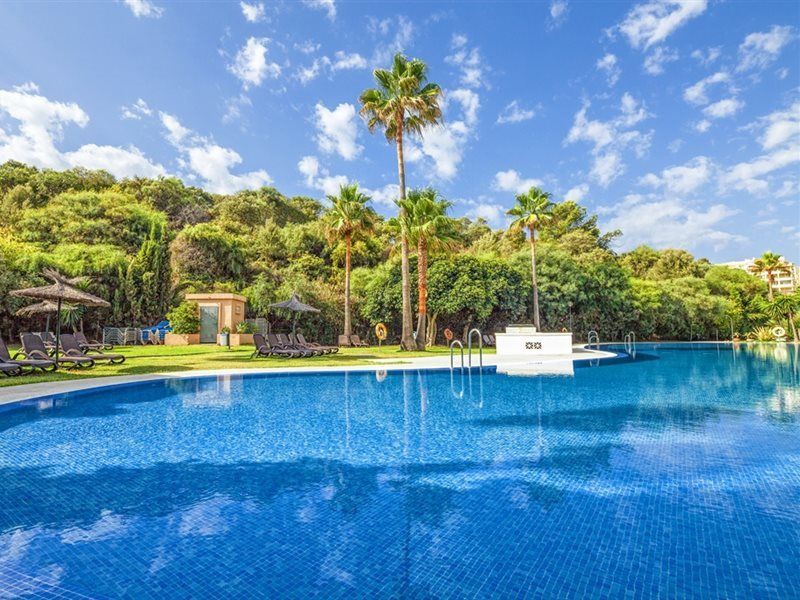 Amigos Club Aparthotel