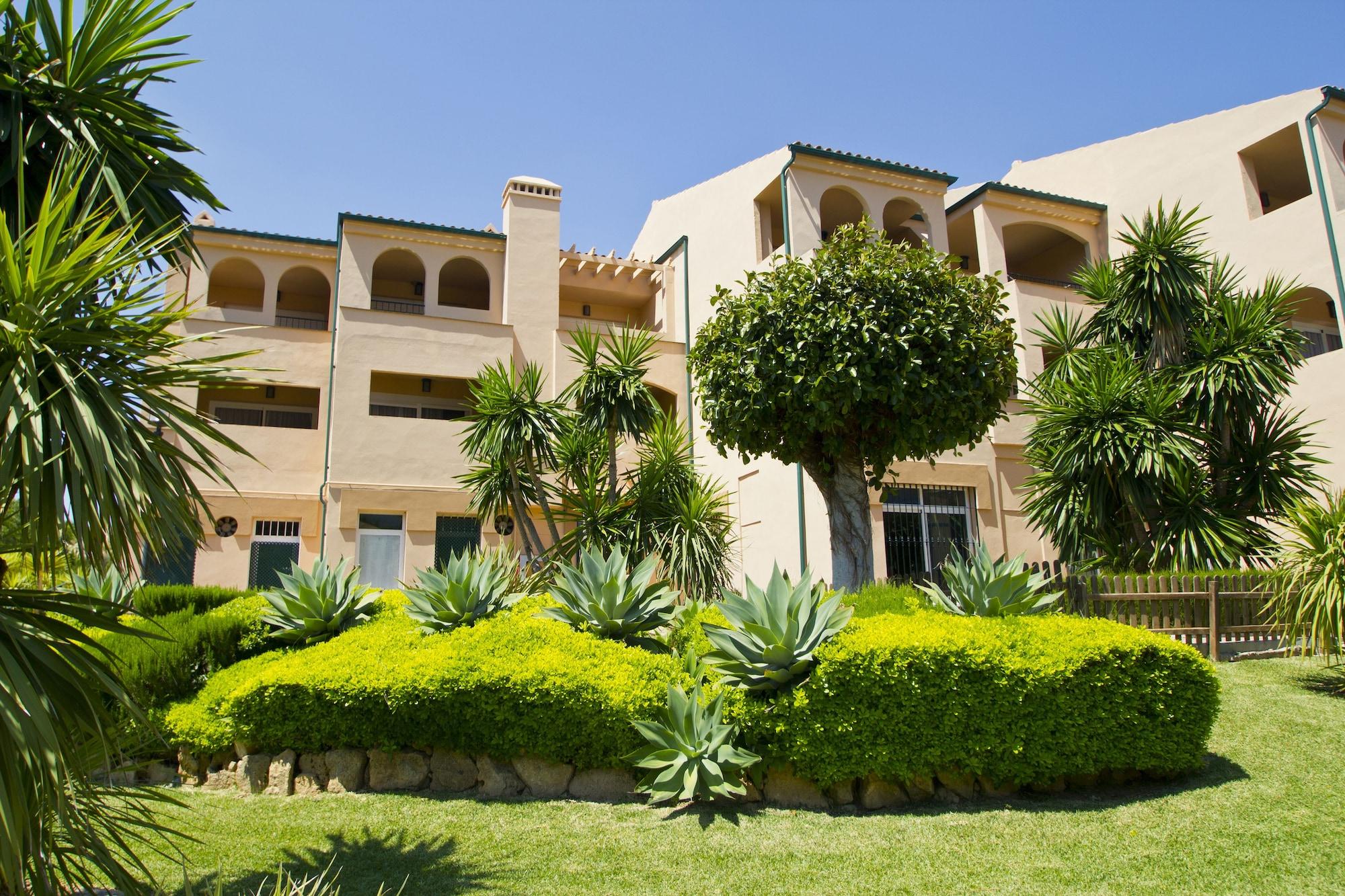 Aparthotel Amigos Club