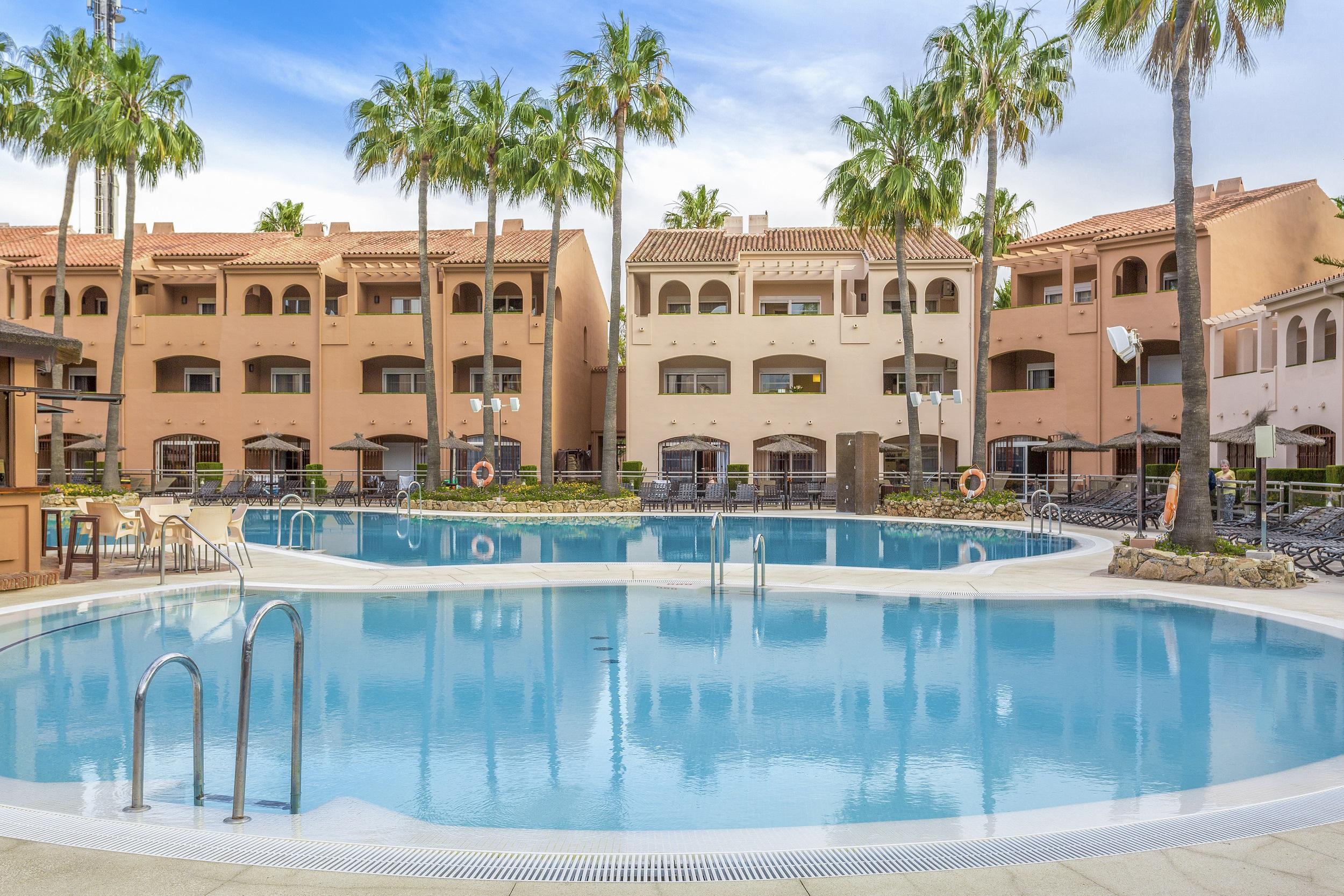 Amigos Club Aparthotel