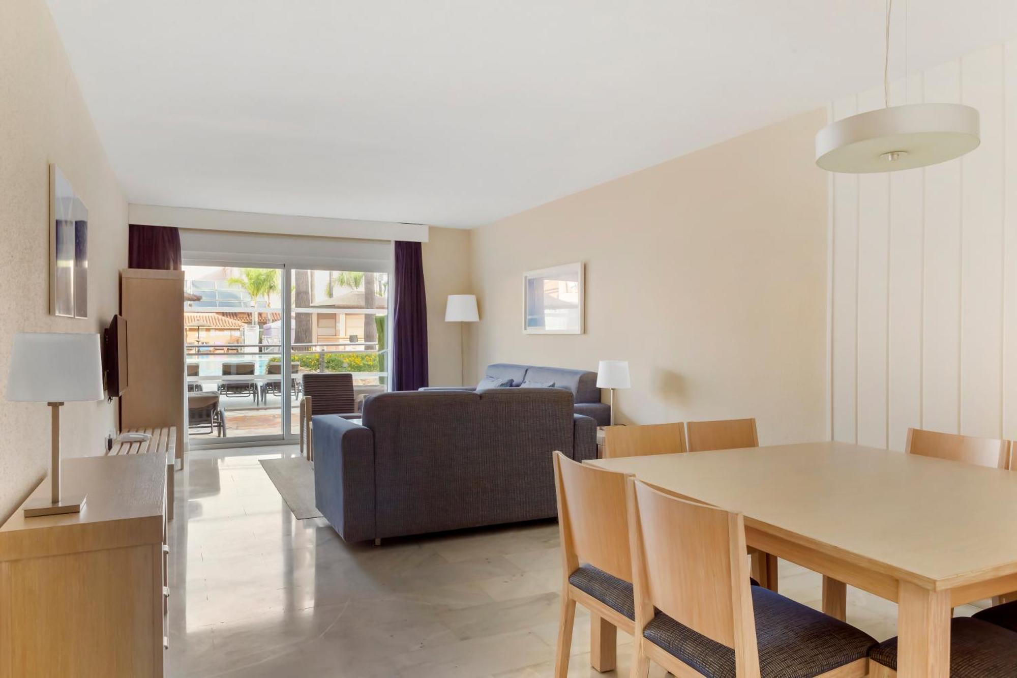 Aparthotel Amigos Club