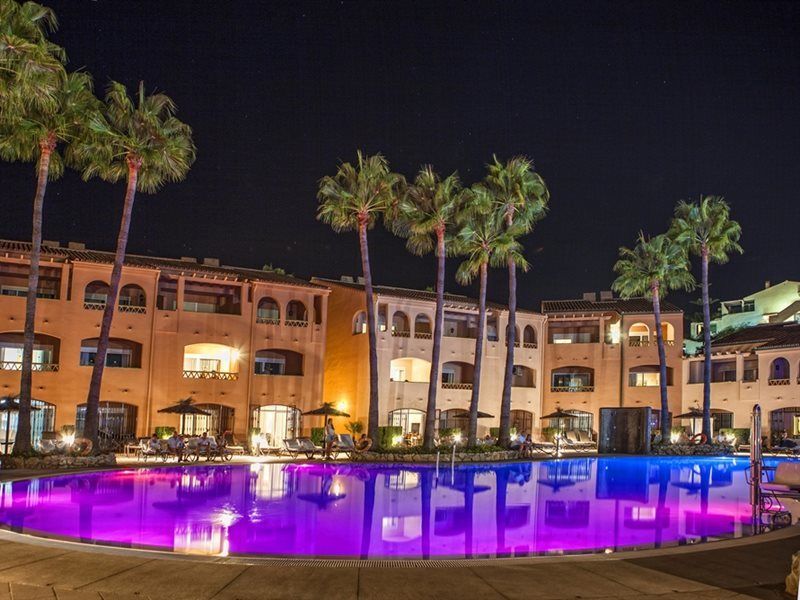 Amigos Club Aparthotel