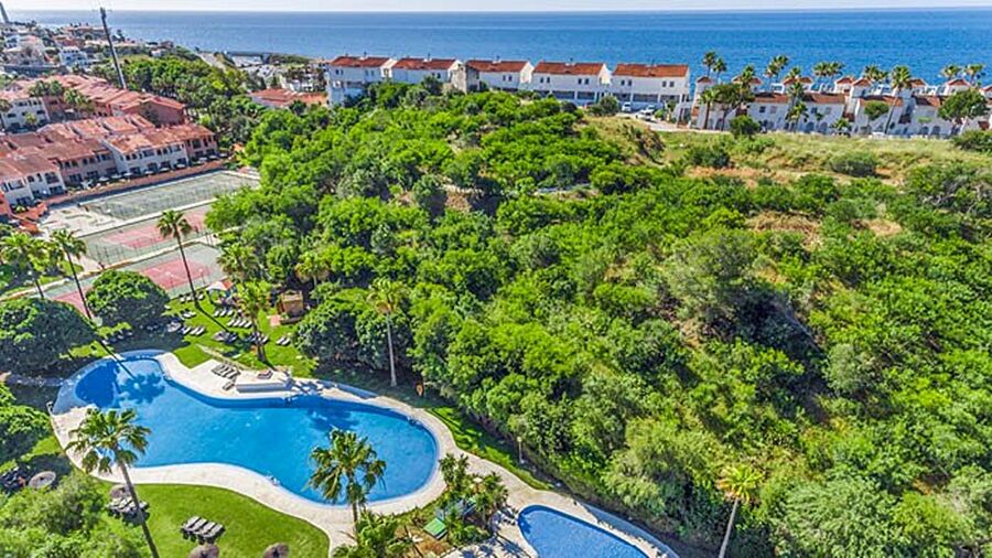 Apartahotel Los Amigos Beach Club 3*